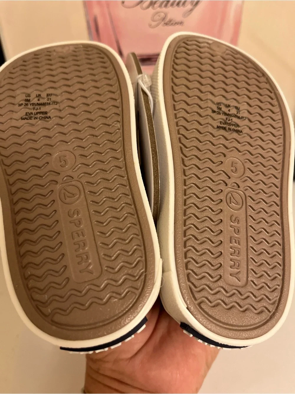 Sperry Kids Taupe Slip-On Aqua Water Clogs with White Sole - Kid’s Size 5